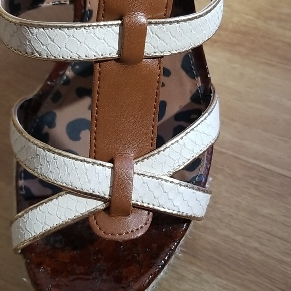 Jessica Simpson platform wedges - Picture 7 of 10